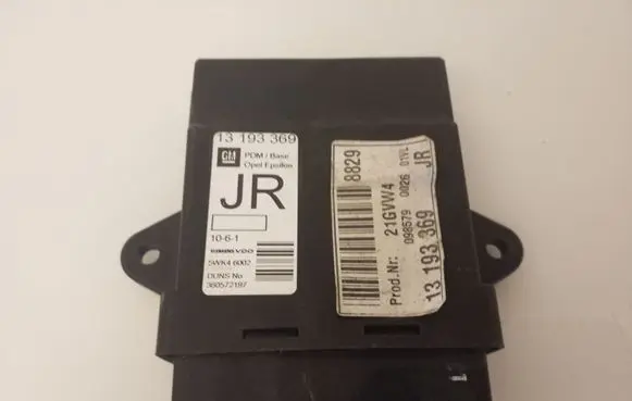 Opel Vectra C Door central lock control unit/module 13193369JR 098579 360572197