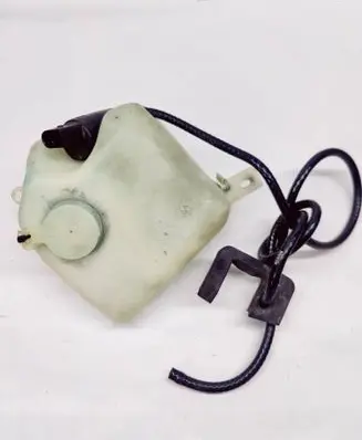 BMW 7 E38 Lamp washer fluid tank 61.66-8352899 61668352899 8352899