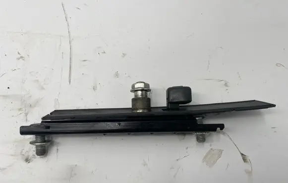 Iveco Daily 4th gen Seat belt adjustment rail 347000001 C694 500337387