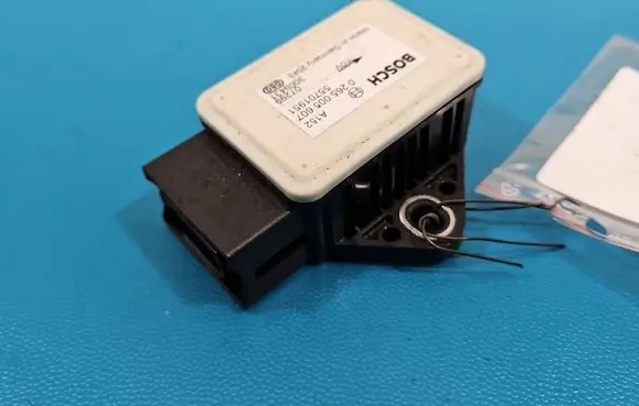 Fiat 500 ESP acceleration yaw rate sensor 0265005607 IMPRK1574631