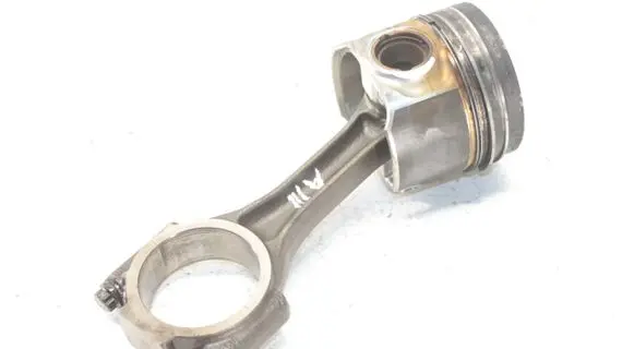 Volkswagen PASSAT B6 Piston with connecting rod BMP