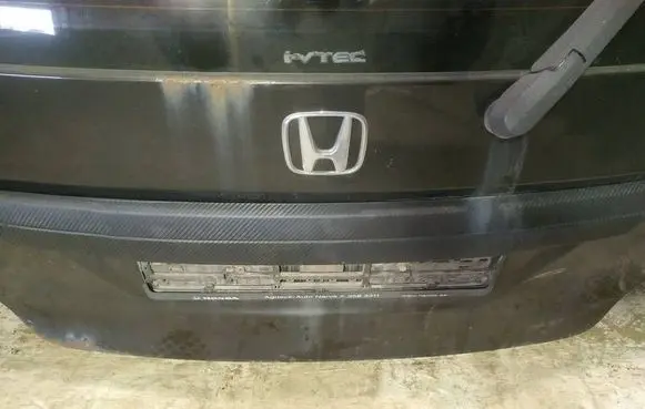 Honda FR-V Trunk door license plate light bar 