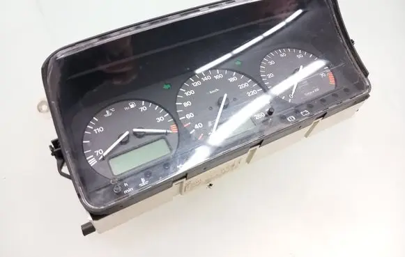 Volkswagen PASSAT B4 Speedometer (instrument cluster) 3A0919033F 6160594004