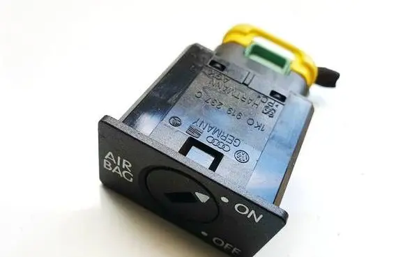 Seat Leon (1P) Passenger airbag on/off switch 1K0919237C