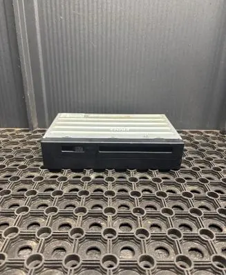 Toyota Prius (XW20) Navigation unit CD/DVD player 8684150100 EJDC009230