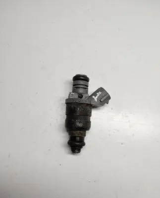 Seat Toledo III (5P) Fuel injector 06A906031BT