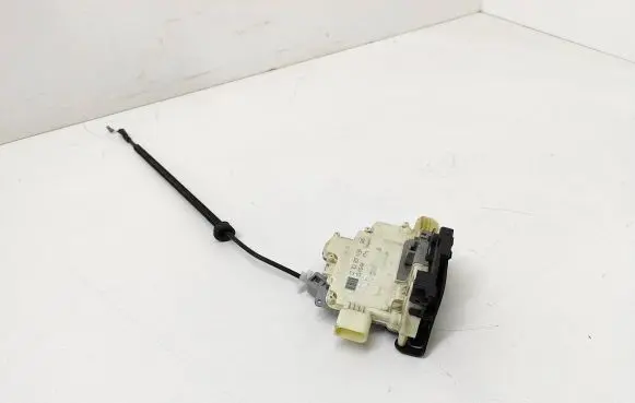 Skoda Superb B6 (3T) Front door lock 3C1837015A