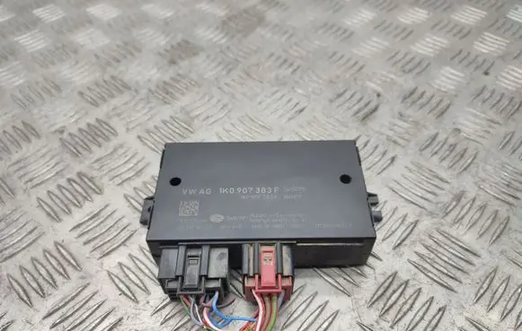 Skoda Fabia Mk2 (5J) Tow bar trailer control unit/module 1K0907383F