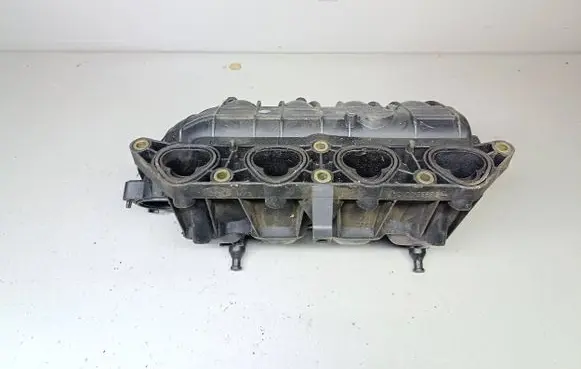 Volkswagen Polo Intake manifold 036129711