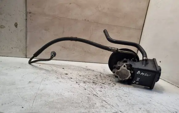 BMW 3 E46 Power steering pump 91208