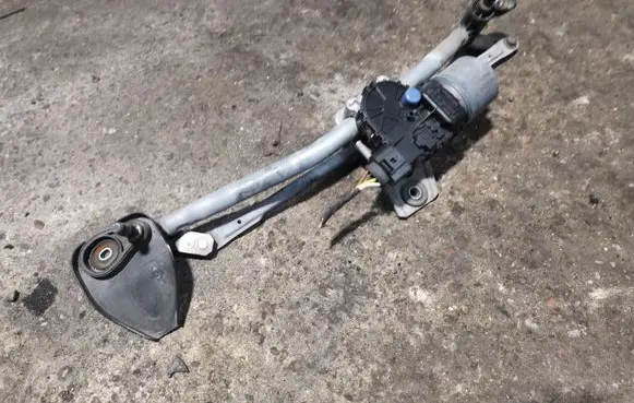Opel Astra H Front wiper linkage and motor 3397020632 13271686 0390241553