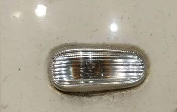 Saab 9-5 Front fender indicator light 