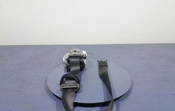 BMW X5 E53 Front seatbelt 7497880