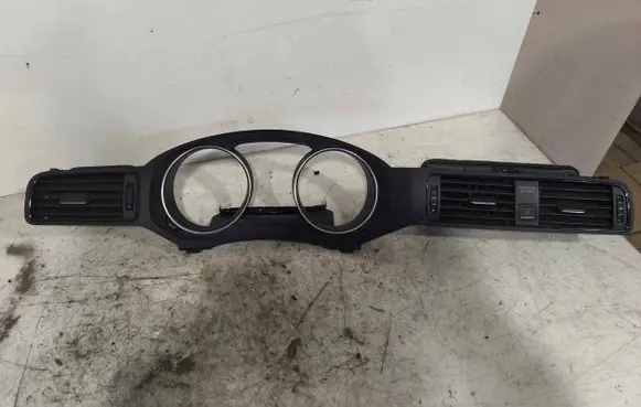 Volkswagen Jetta VI Dashboard 5C6819703B 5C785705FBBO 5C7819728