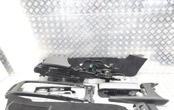 Volvo S90, V90 Center console 
