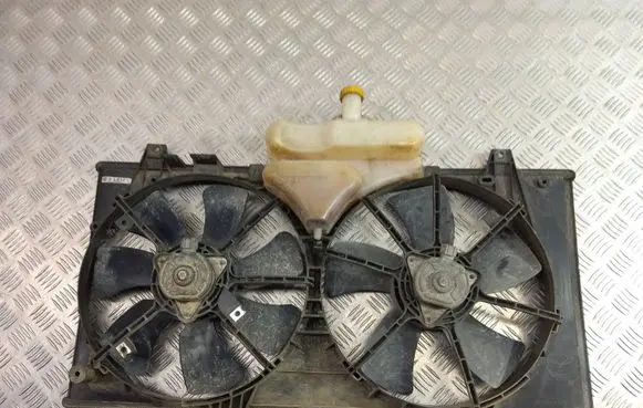 Mazda 6 Radiator cooling fan shroud