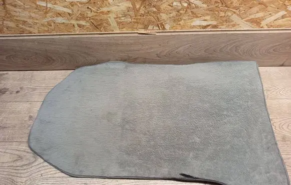 Mercedes-Benz E W124 Interior carpet 1246805040