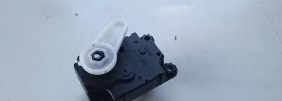 Renault Captur A/C air flow flap actuator/motor 