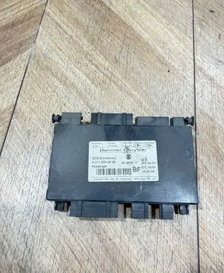 Mercedes-Benz GL X164 Seat control module A2118705026 05022317