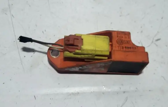 Volkswagen Touran I Airbag deployment crash/impact sensor 1T0909606 5WK43340