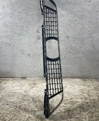 BMW 5 G30 G31 G38 Front bumper lower grill 15067010