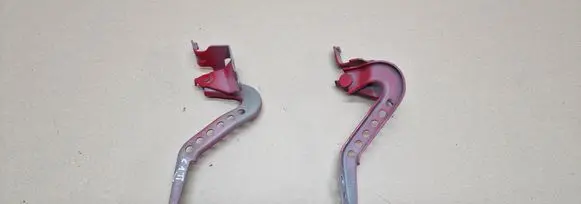 Citroen C1 Engine bonnet/hood hinges 