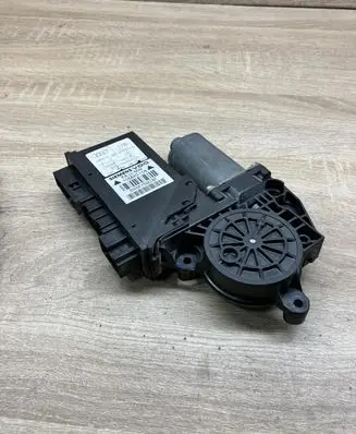 Audi A4 S4 B6 8E 8H Front door window regulator motor 8E1959801B 5WK47002CBF LEFTSIDE
