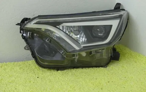 Toyota RAV 4 (XA50) Headlight/headlamp W3049
