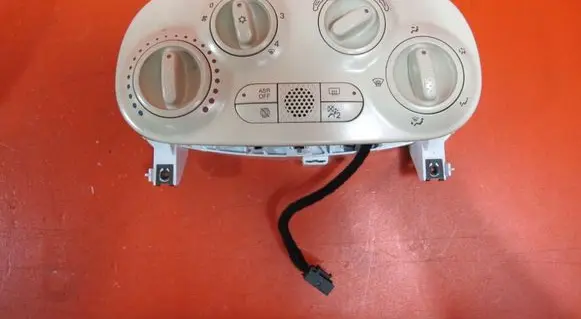Fiat 500 Climate control unit 5Z5600000