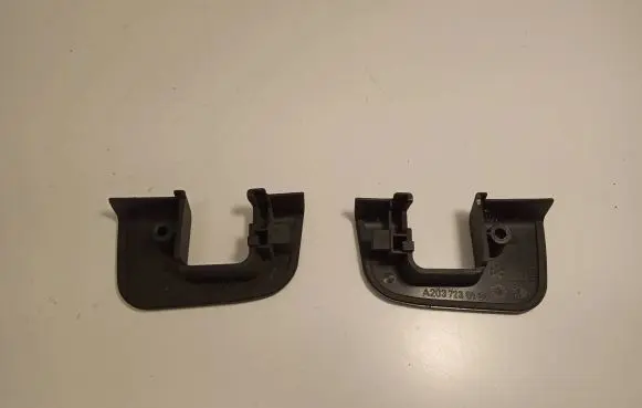Mercedes-Benz CLK A209 C209 Other front door trim element A2037230124