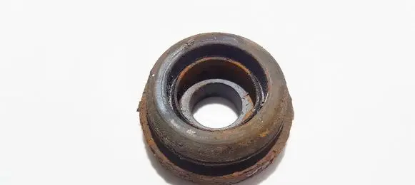 Engine mount bracket