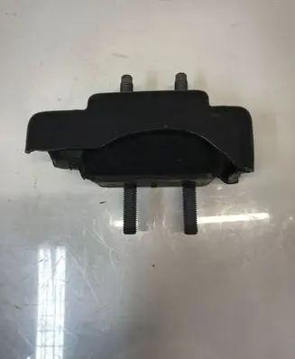 Iveco Daily 6th gen Engine mount bracket 5801283685 7421080S7