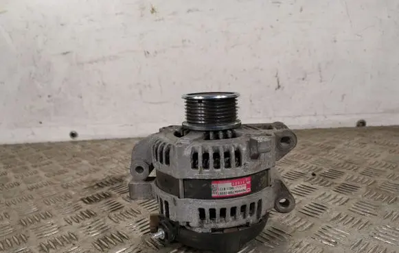 Toyota RAV 4 (XA40) Generator/alternator 1042118121 2706026081