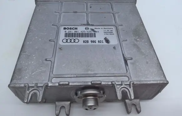 Audi A4 S4 B5 8D Engine control unit/module 0281001425