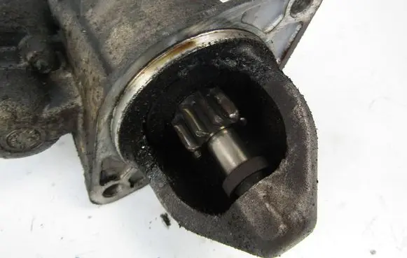 Opel Astra H Starter motor 