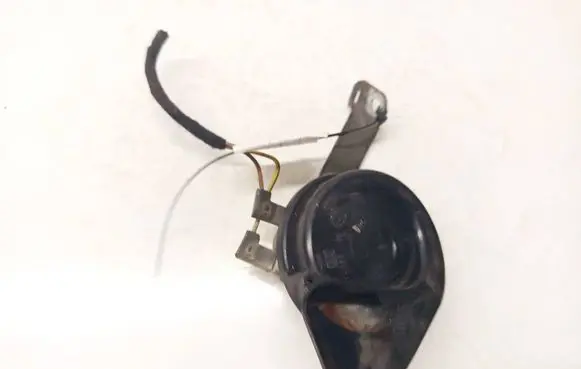 Volkswagen PASSAT B6 Horn signal E9001165