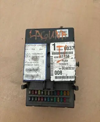 Renault Laguna II Fuse box set 8200141158 1440862 31163576
