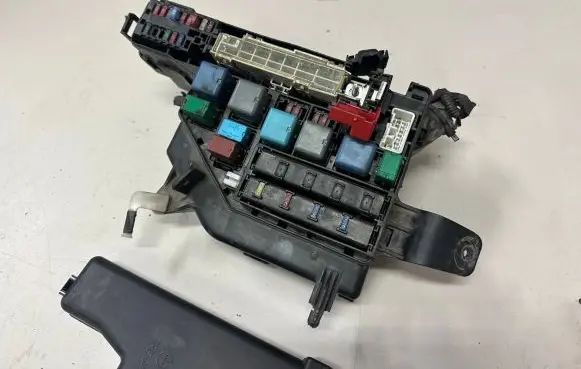 Honda FR-V Fuse module