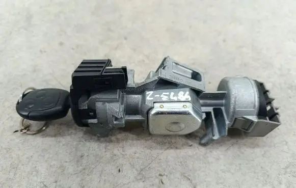 Ford Focus C-MAX Ignition lock 3M513F880AA