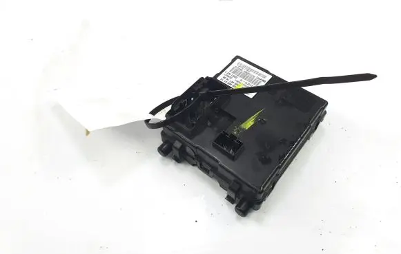 Mercedes-Benz C W205 Central body control module A0009009114