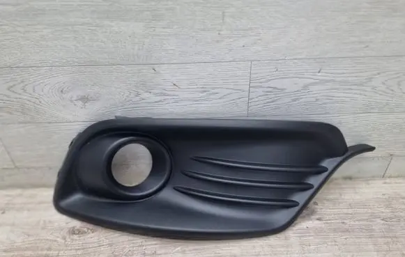 Renault Megane III Front bumper lower grill 263361032R