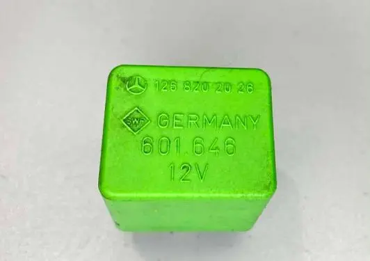 Mercedes-Benz S W126 Electric power window relay 1268202026 601646