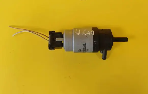 Mercedes-Benz E W210 Windscreen/windshield washer pump 1408690021