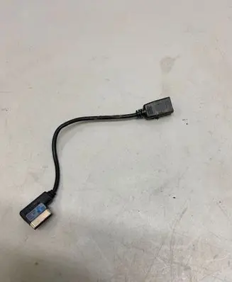 Volkswagen PASSAT B7 USB socket connector 5N0035558