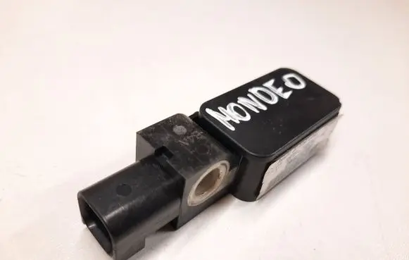 Ford Mondeo Mk III Airbag deployment crash/impact sensor 1S7T14B342 23BB07C21681