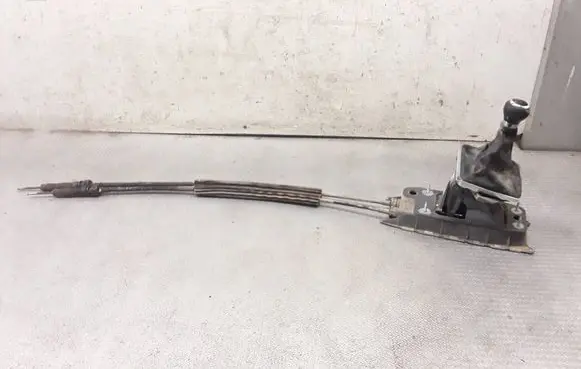 Volkswagen PASSAT B6 Gear shifter/selector 3C0711049N