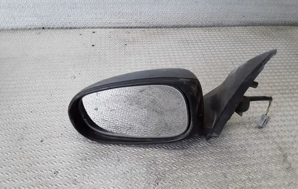 Nissan Almera N16 Front door electric wing mirror E11015827