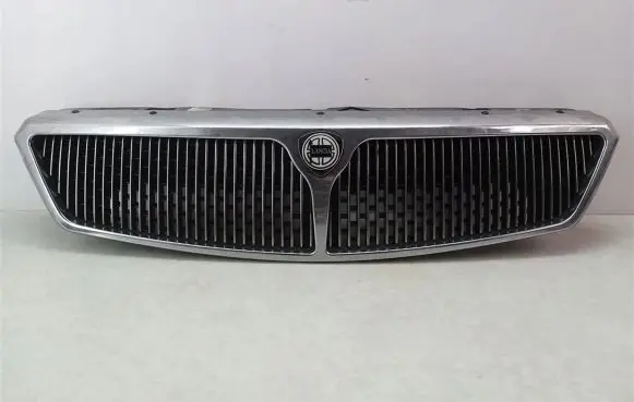 Lancia Zeta Front bumper upper radiator grill 1850873116