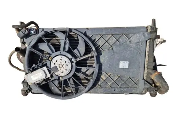 Ford Focus Coolant radiator 3M5H-8C607-RD