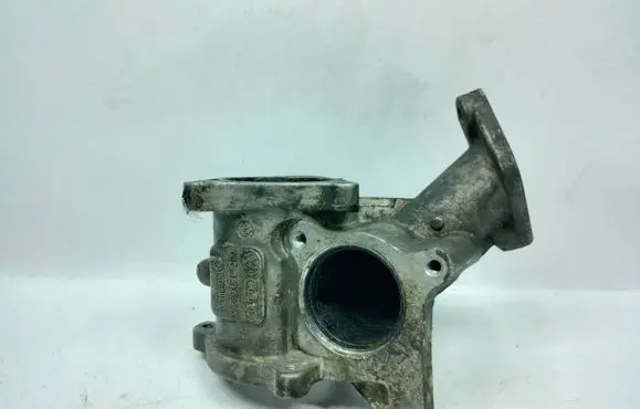 Volkswagen Polo EGR valve 03G129637A